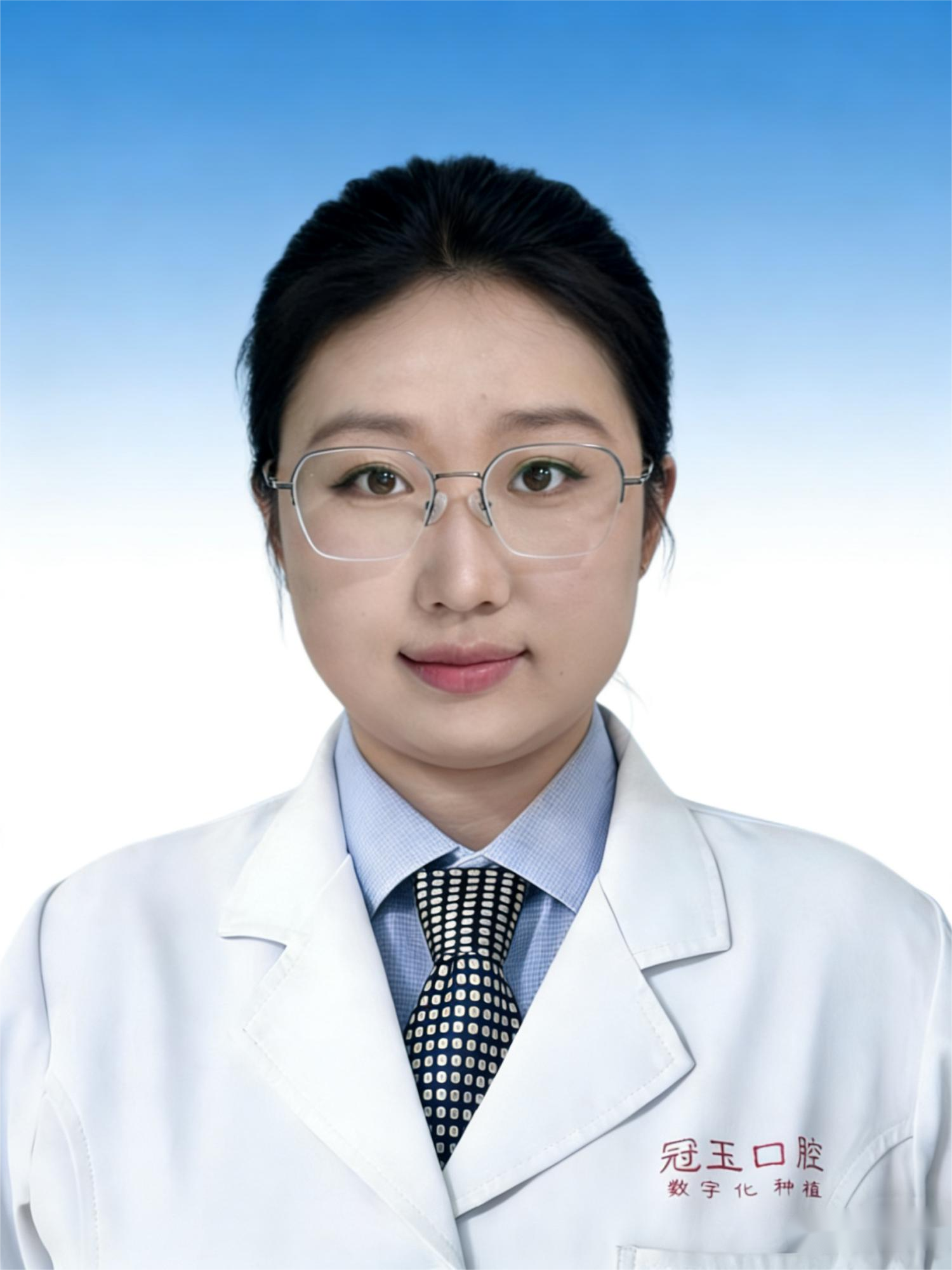 冠玉口腔技师：杨晨锦